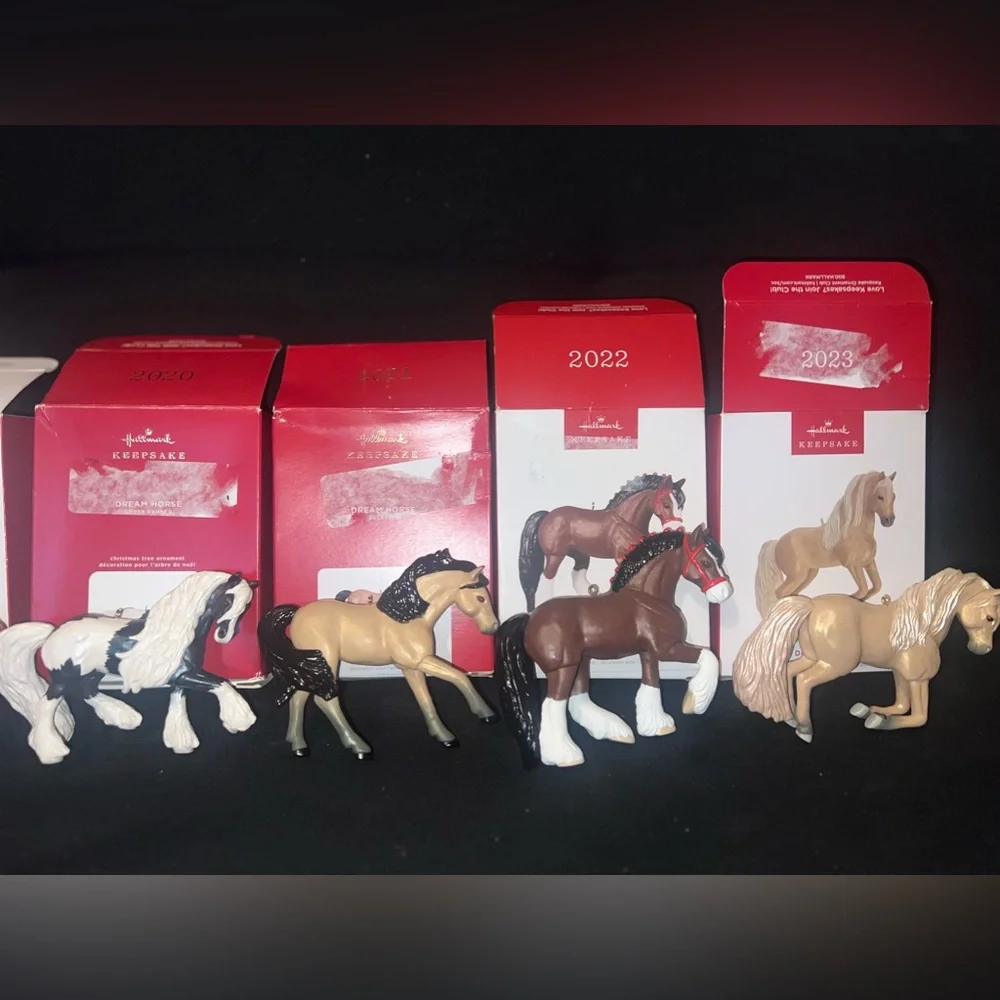 12 Beautiful Horse ornaments